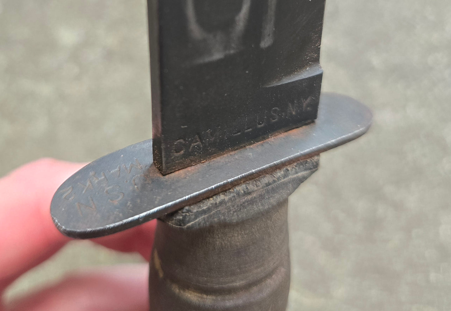 Rare poignard USN MK2 marquages garde et lame