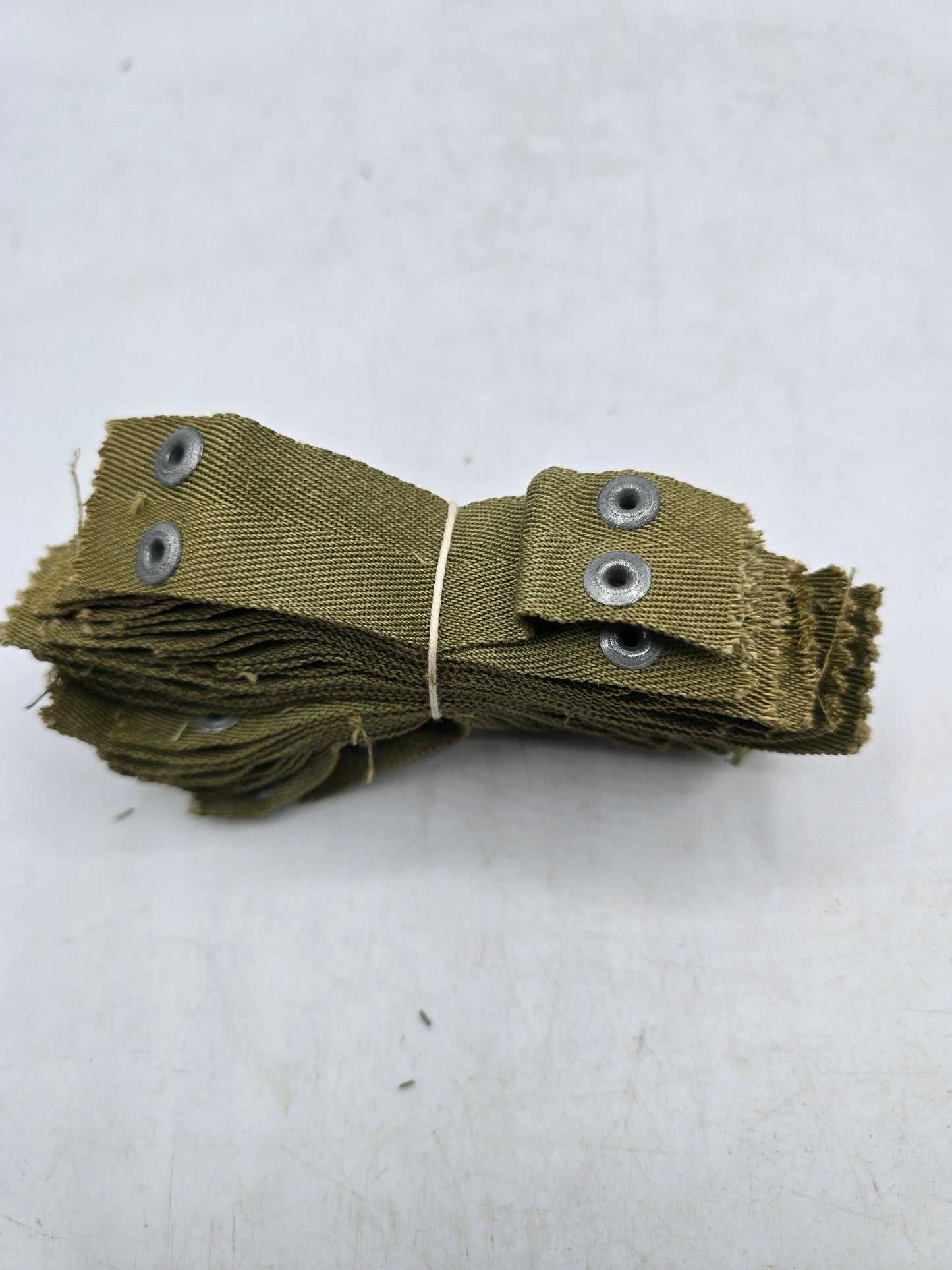 Lot x25 nuquière US WW2 OD3 SMCo. Taille SMALL Oct 1943