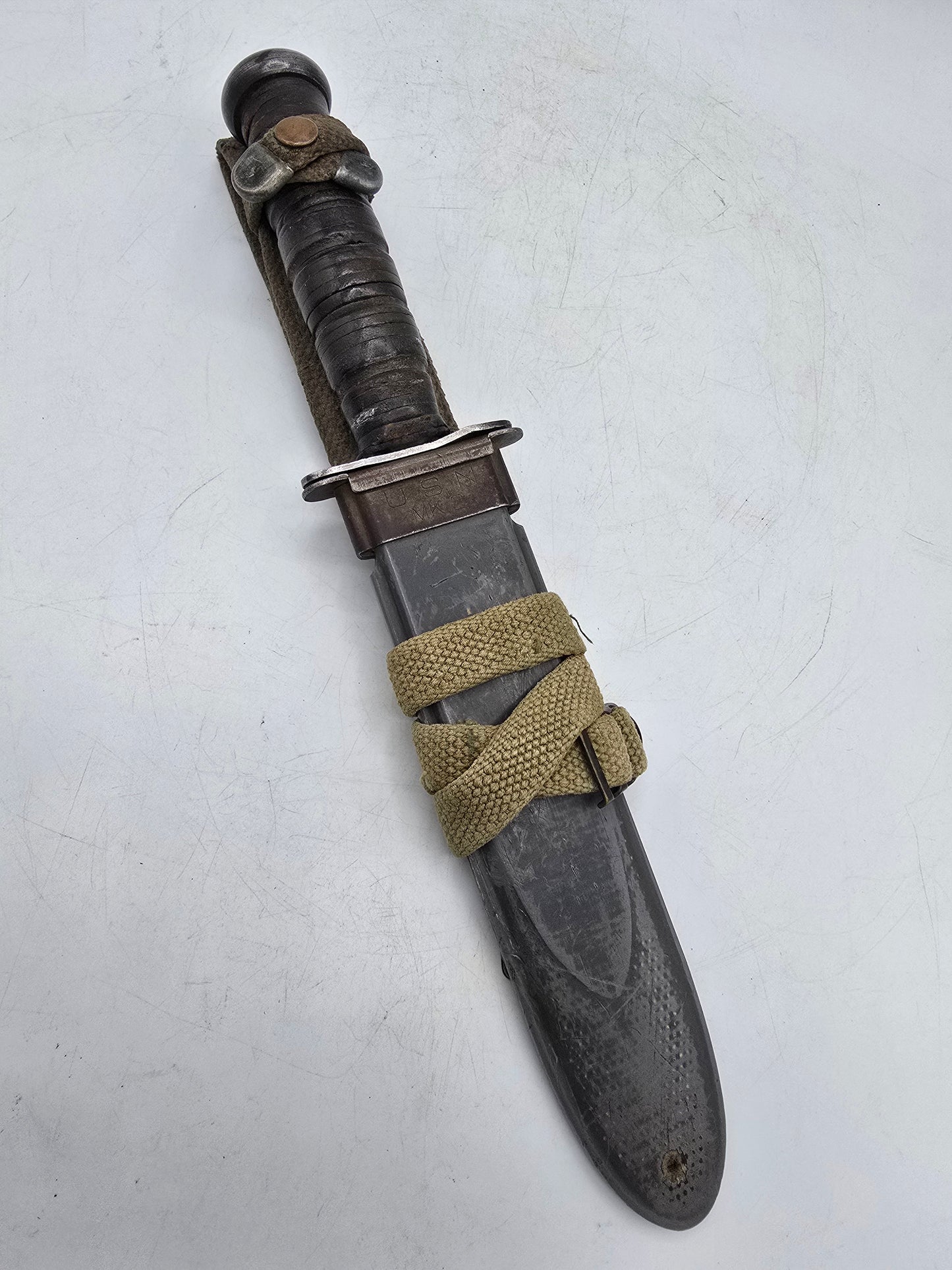 Poignard USN Mk2 USMC vp 4723 Camillus Lame