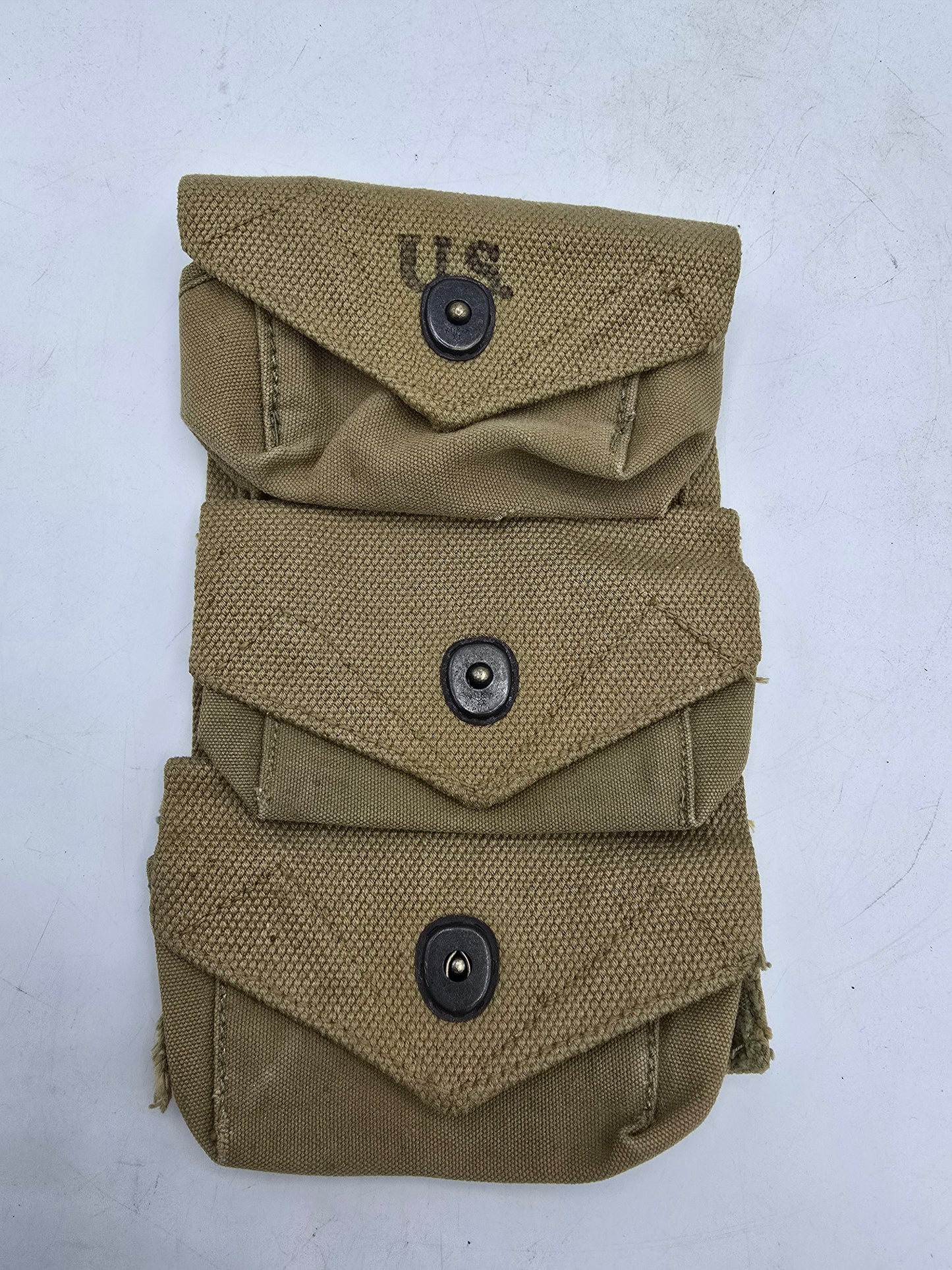 Pochette portes grenades 3 poches US WW2 Kadin 1944