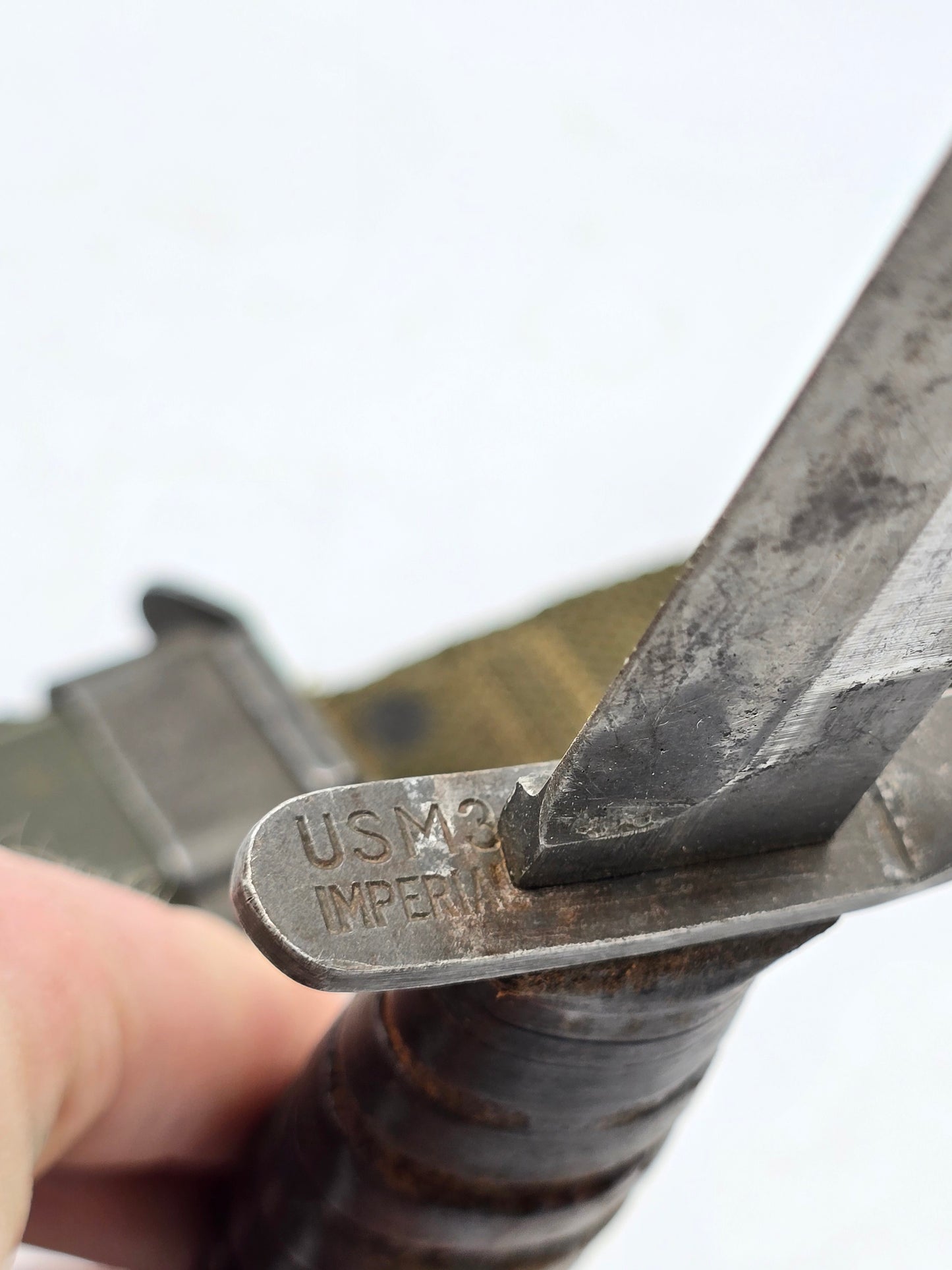 Poignard US M3 Impérial marquage garde