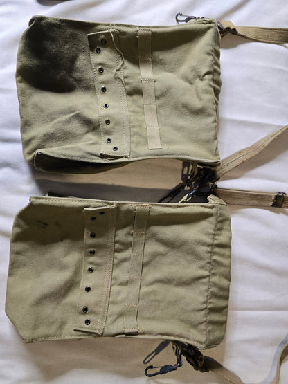 Lot x2 musette medic US WW2 avec sangle Riger made