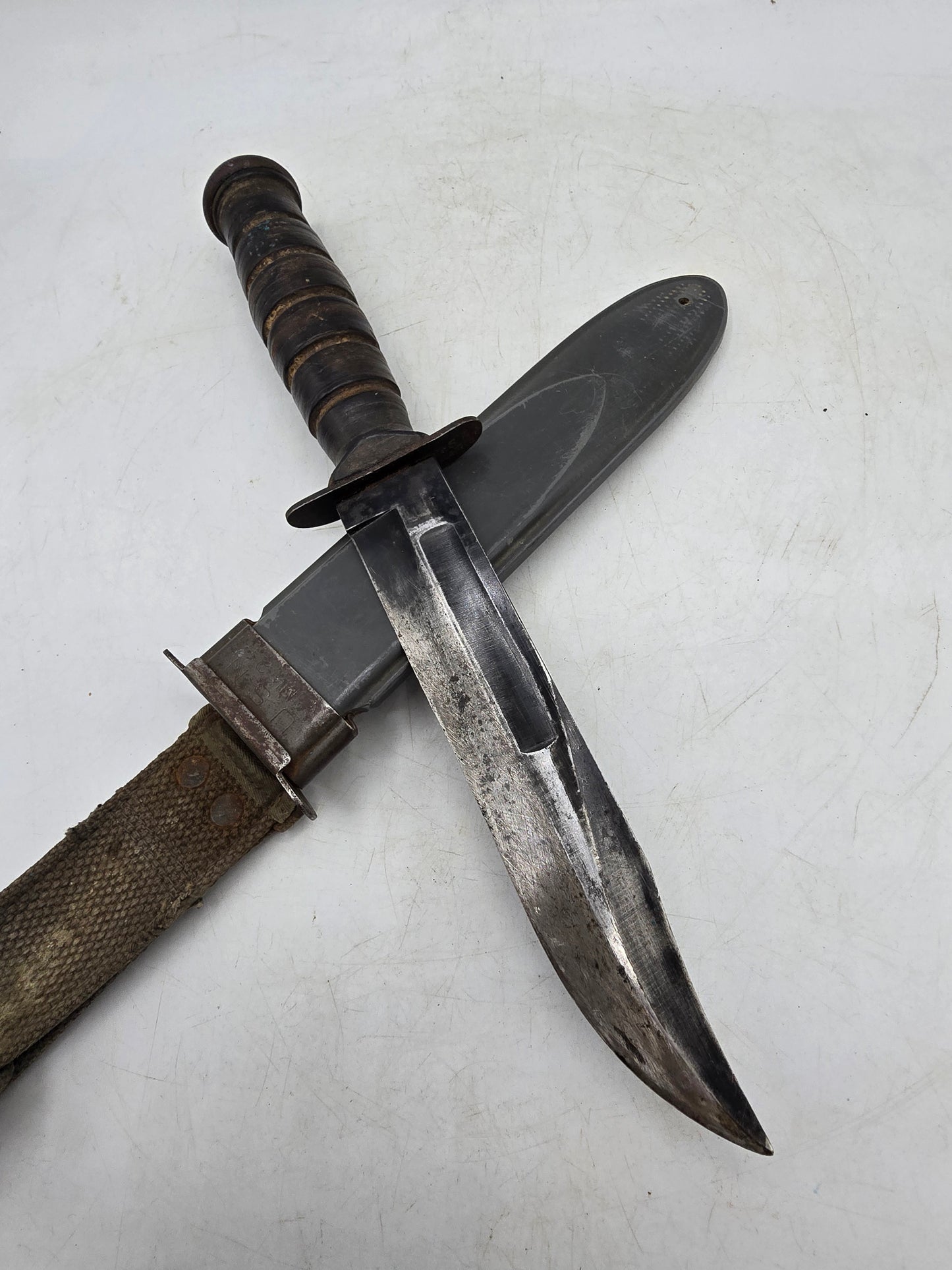 Poignard USN Mk2 Camillus NY garde etuis 6581 vp