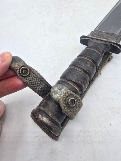 Poignard USN Mk2 Camillus NY garde etuis 6581 vp