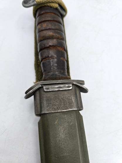 Poignard US M3 Impérial marquage garde