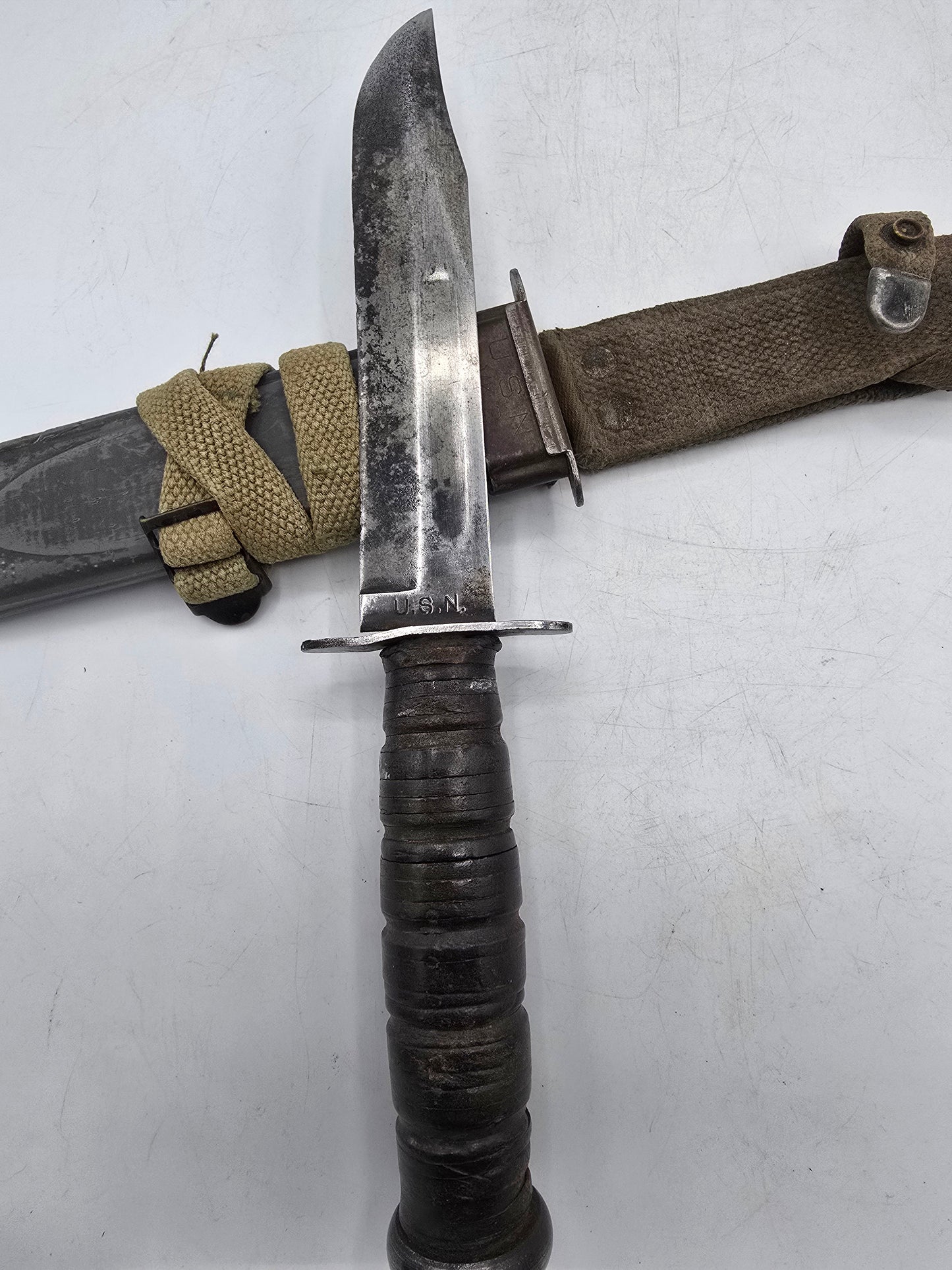 Poignard USN Mk2 USMC vp 4723 Camillus Lame