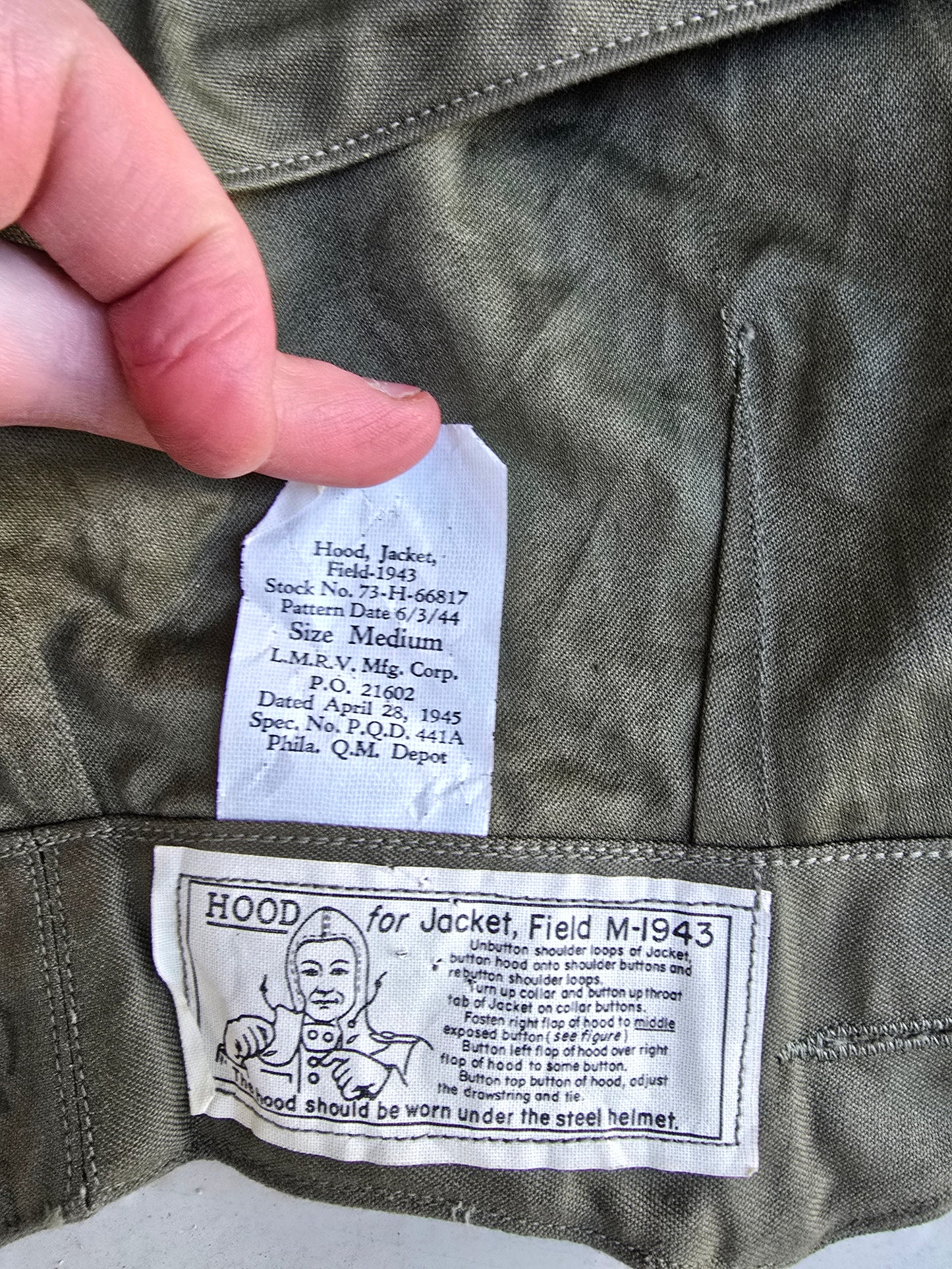 Veste M1943 US Army Août 1944+  Capuche daté 1945